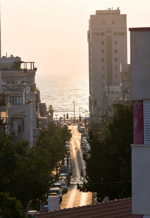 Sun City Hotel Тел Авив Екстериор снимка